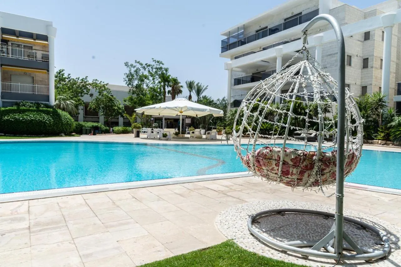 דירת גן פונה לבריכה - Pool Garden View Eilat Apartment
