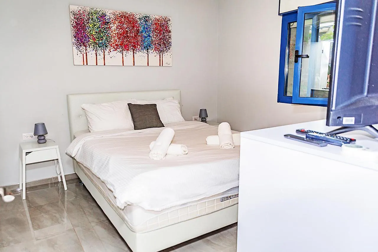 דירת גן פונה לבריכה - Pool Garden View Eilat Apartment