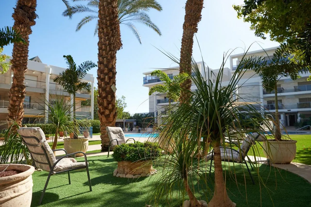 דירת גן פונה לבריכה - Pool Garden View Eilat Apartment