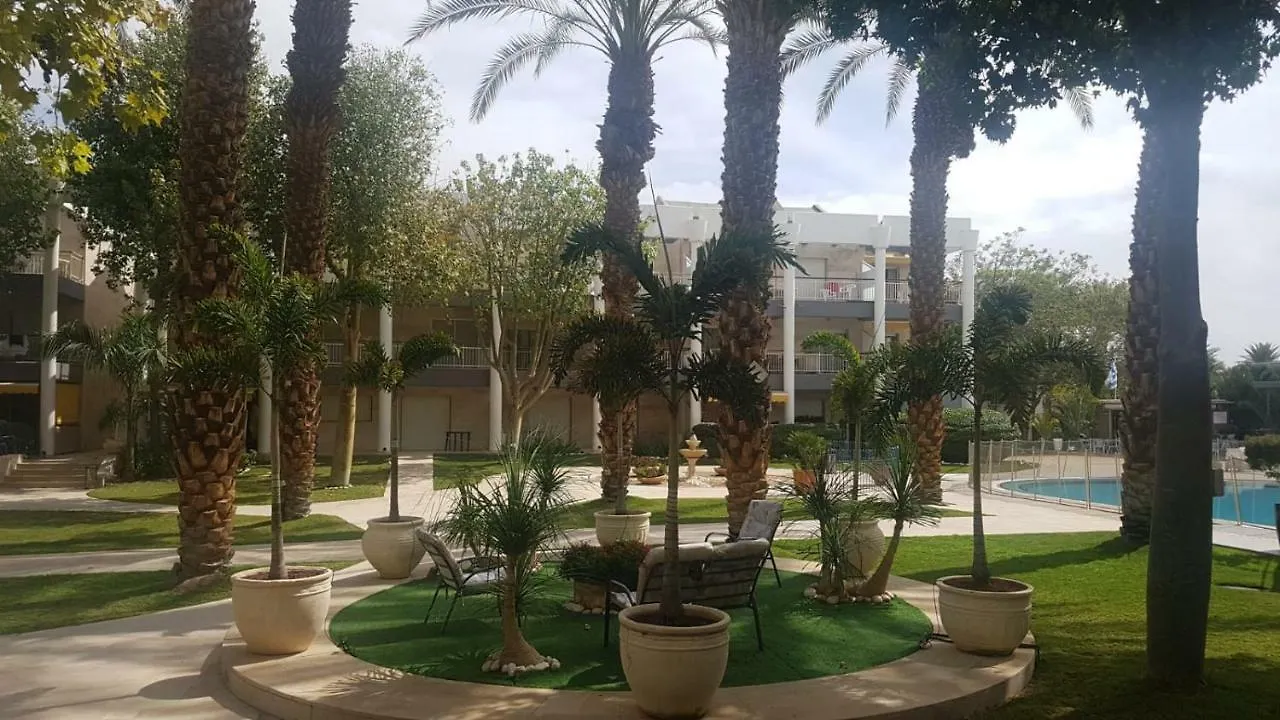 דירת גן פונה לבריכה - Pool Garden View Eilat Apartment Israel